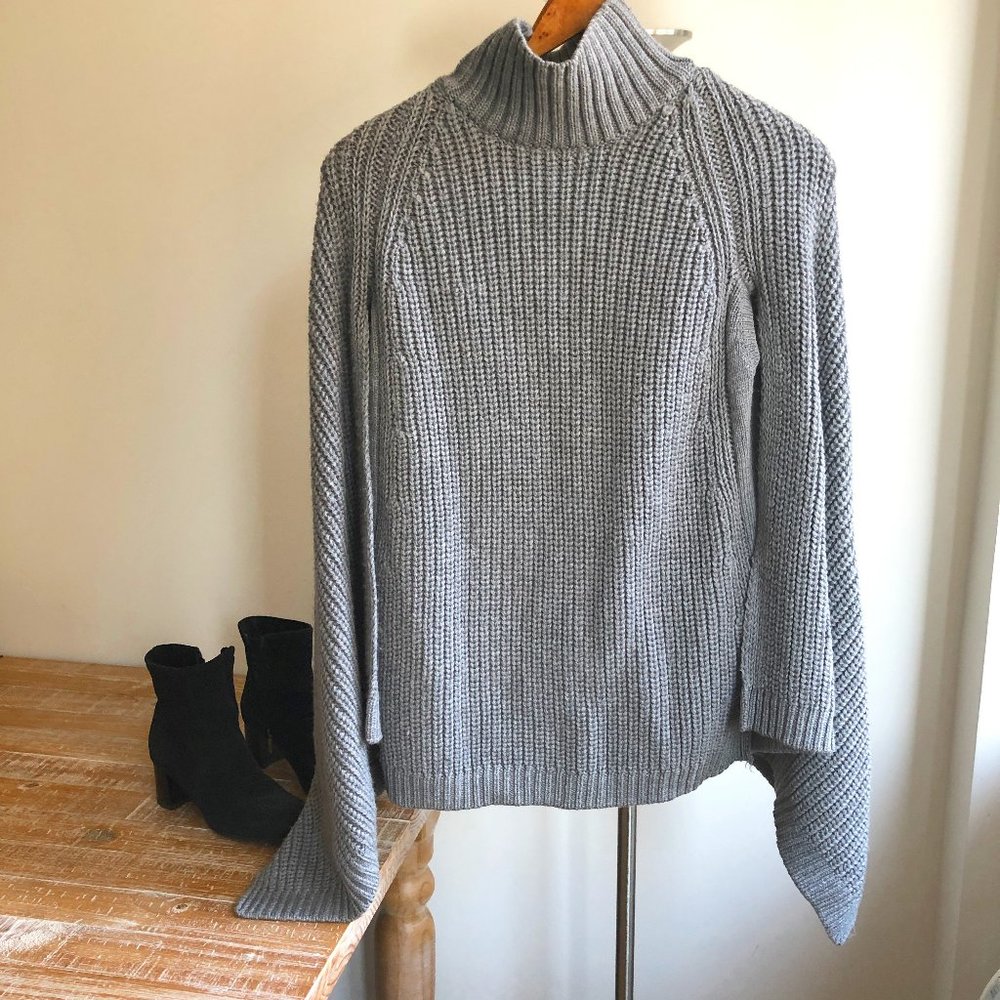 BCBGMaxAzria 'Jacinta' sweater, EUC